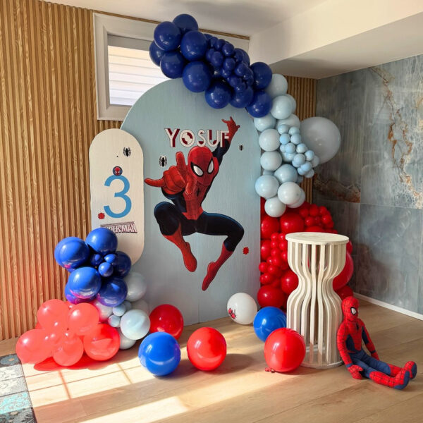 Decoración temática spiderman en Cusco